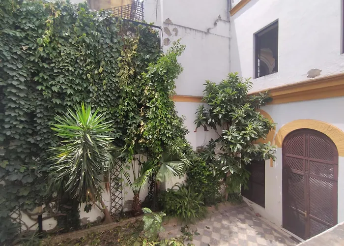 Palacio De Marqueses De Monsalud *